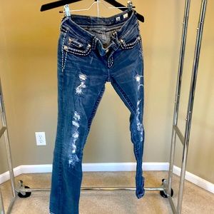 Miss Me Straight destroyed jeans